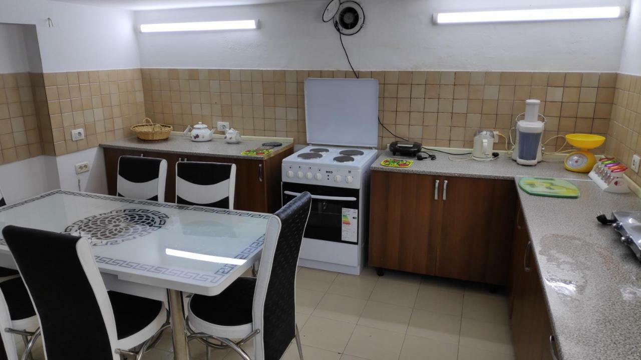 Tufina Hostel Tirana Extérieur photo